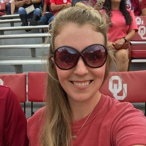 Meet your Posher, Lauren